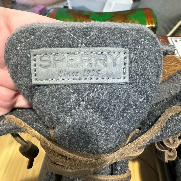 Sperry waterproof duck boot with flannel top. - Picture 2 of 4